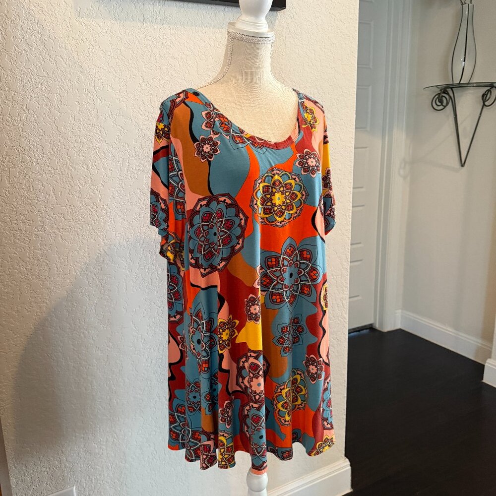 Colorful Top Plus Size 4X - Picture 6 of 7